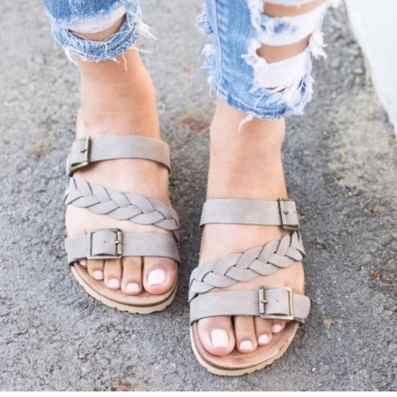 Shoes - Last Pair! Braid Flatform Sandals Buckle Detail